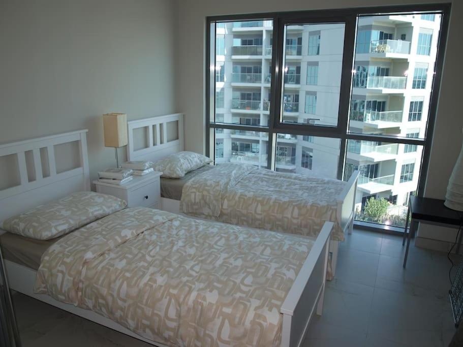 Elegant And Comfortably Furnished 2Brh Apartment In A Quiet Area! Dubai Exterior foto