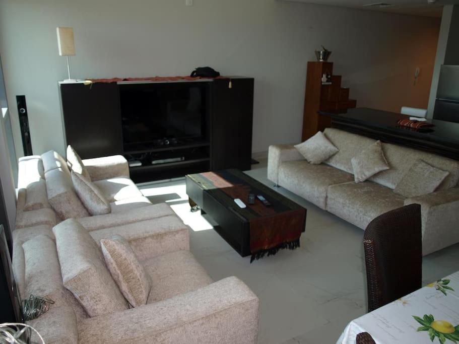 Elegant And Comfortably Furnished 2Brh Apartment In A Quiet Area! Dubai Exterior foto